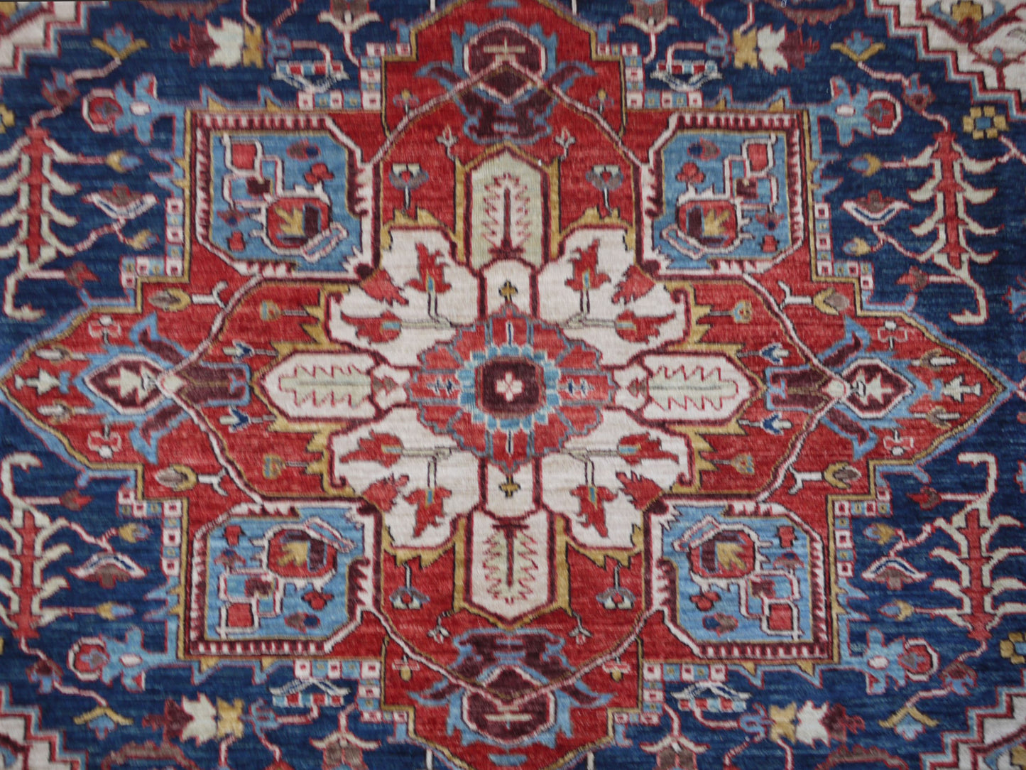 Afghan Turkaman weave, 19th century Serapi design 305x234cm | Rug# 26804