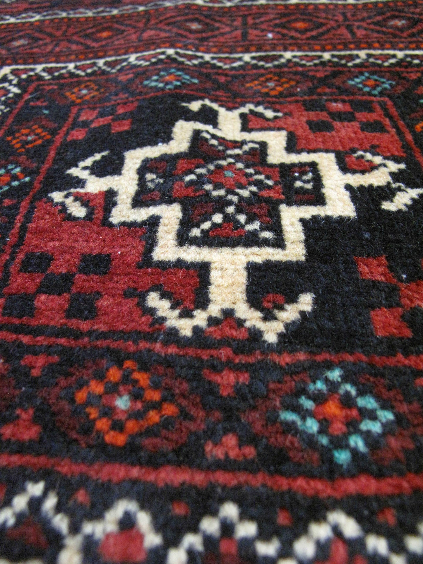 Vintage Persian Nomadic Balouch rug 185x105 cm | Rug#27106