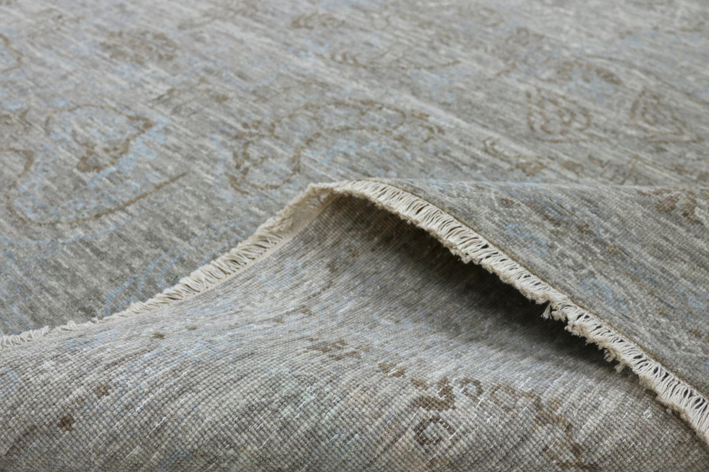 Custom-made & Superfine rug in 17th c Safavid design, fine wool pile 428x306 cm | RUG# 32065