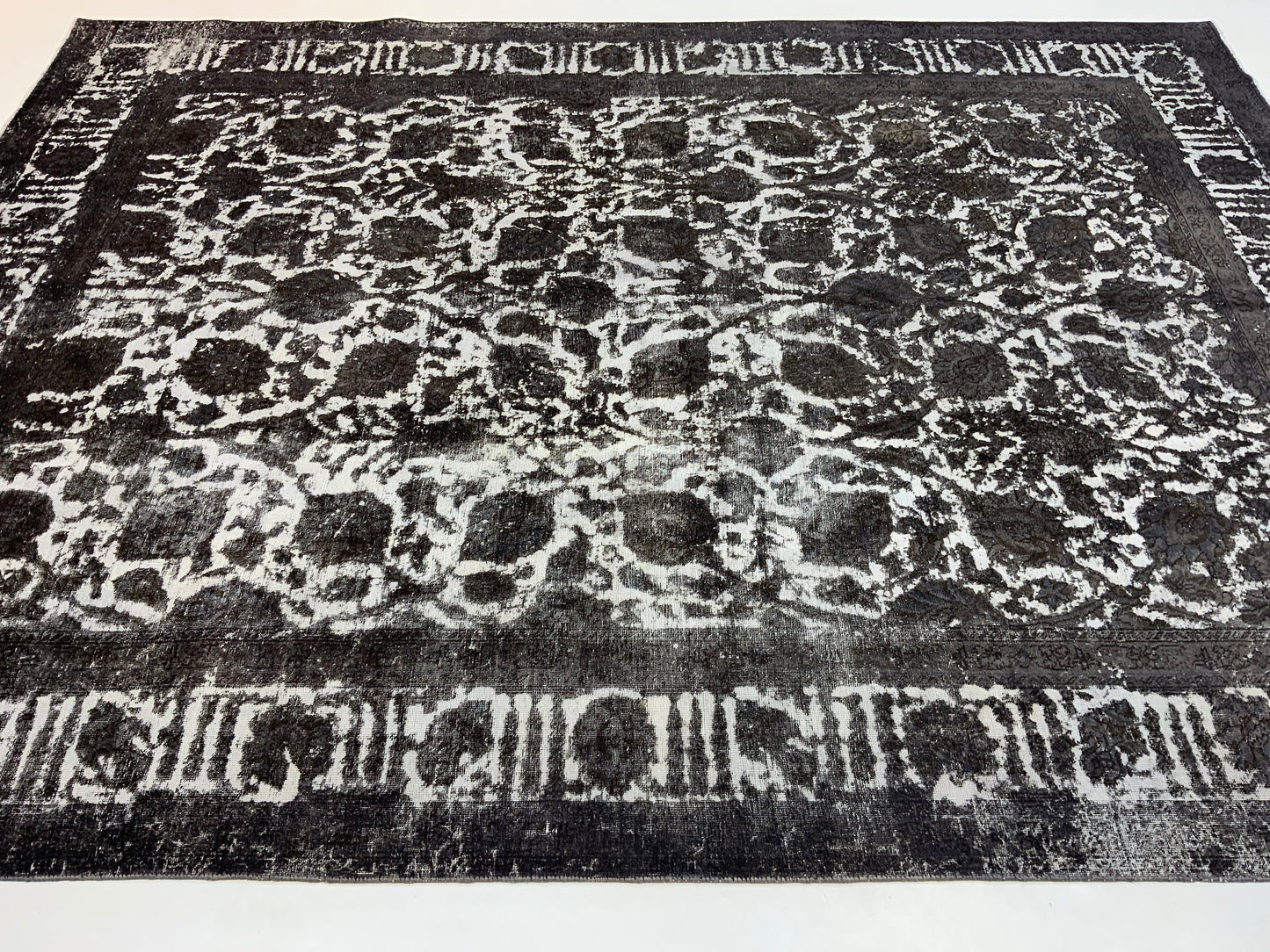 Vintage-Distressed Overdyed Rug 400x298cm | Rug# 10646