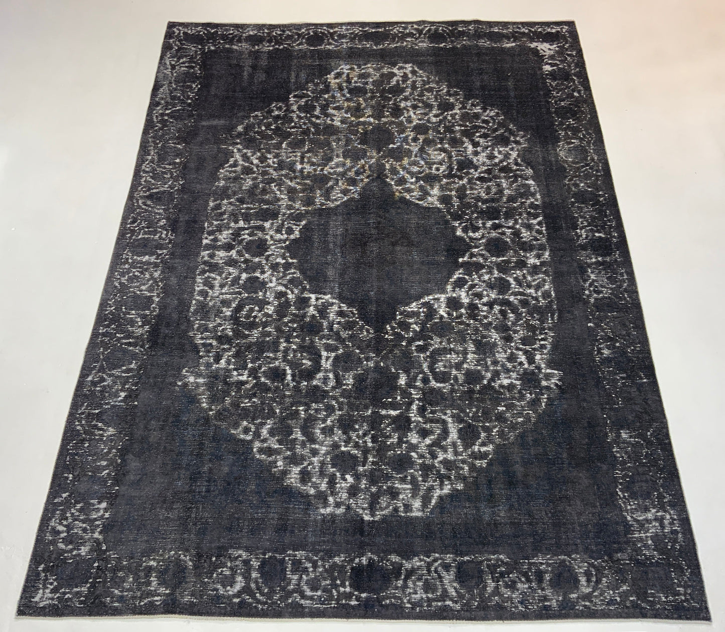 Vintage-Distressed Overdyed Rug 383x271cm | Rug# 10647