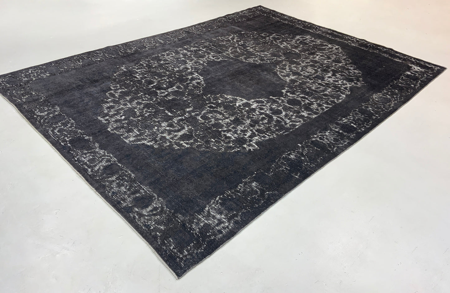 Vintage-Distressed Overdyed Rug 383x271cm | Rug# 10647