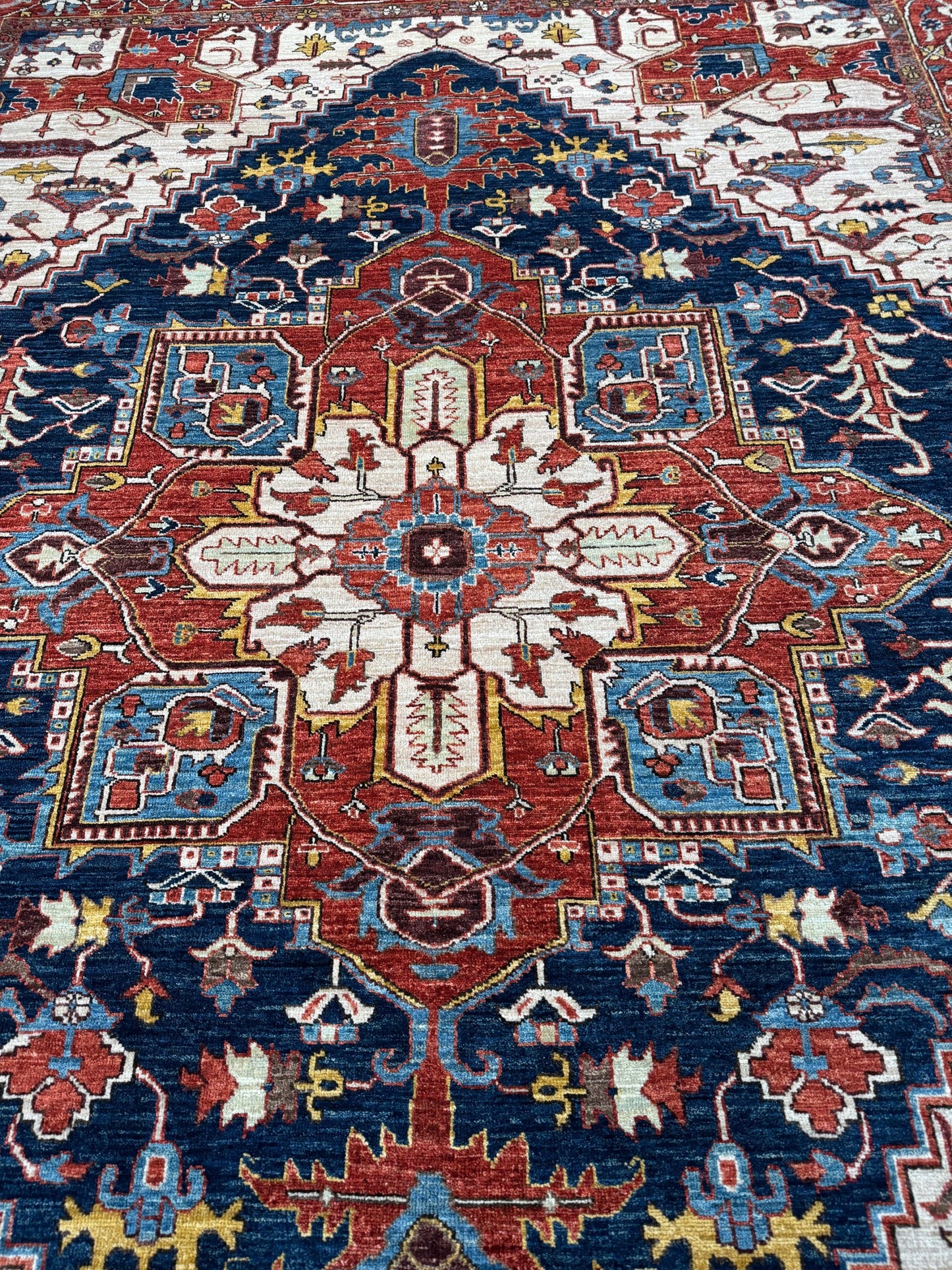 Afghan Turkaman weave, 19th century Serapi design 305x234cm | Rug# 26804