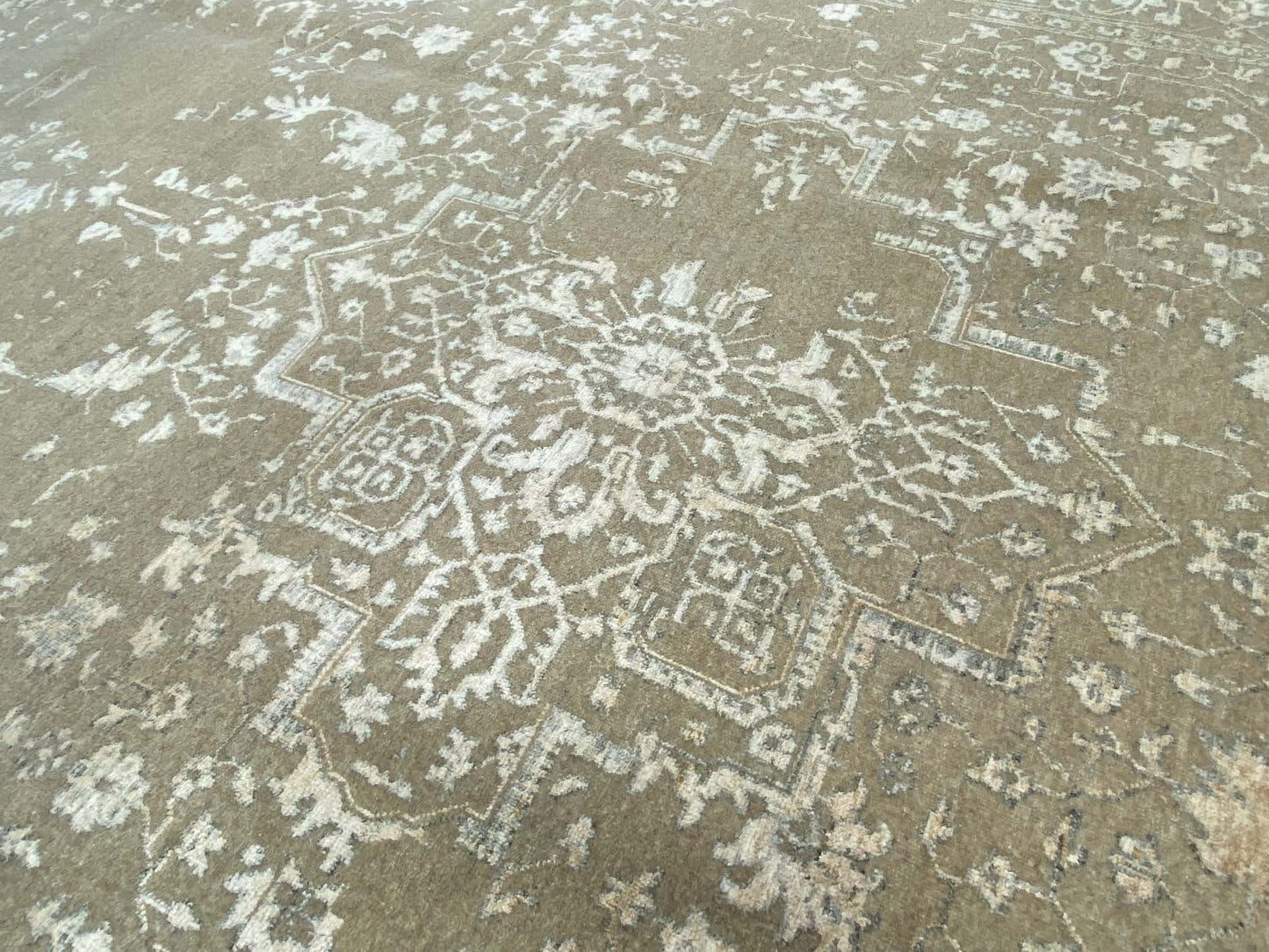 Transitional designer rug 303x243cm | Rug# 30764A