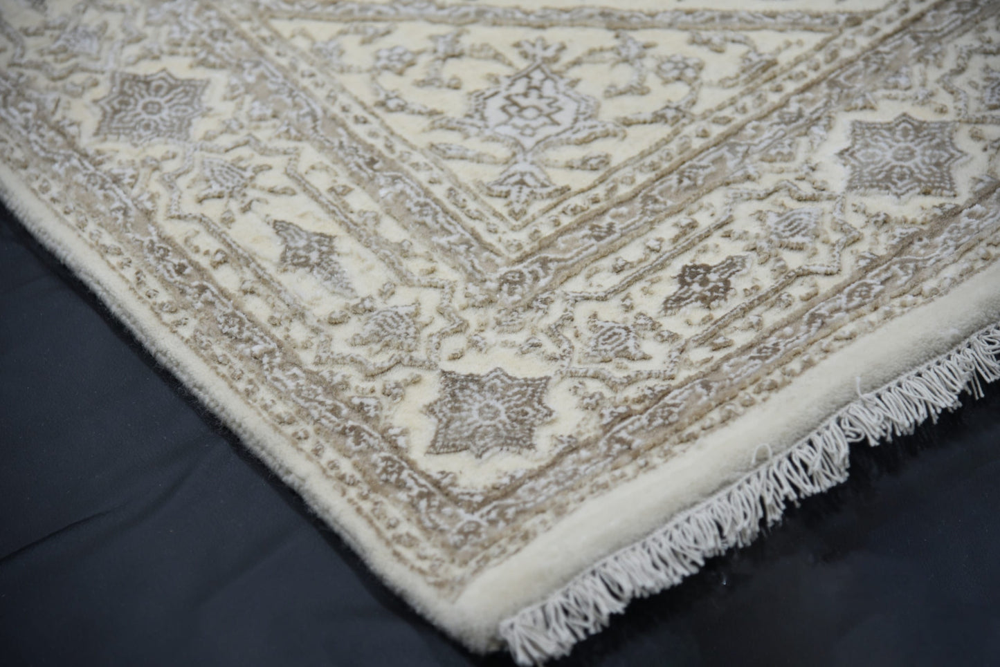 Classic Dome Design 189x126cm | Rug# 31117