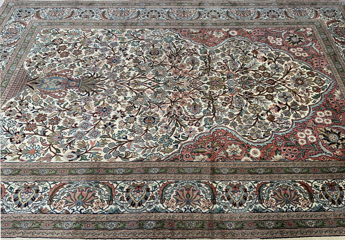Kashmir Silk Tree-of-Life 185x122cm | Rug# 31210