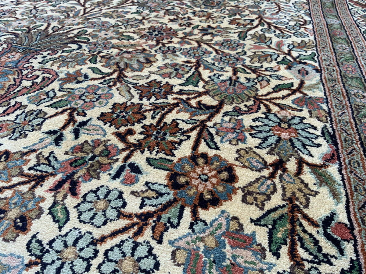 Kashmir Silk Tree-of-Life 188x123cm | Rug# 31211