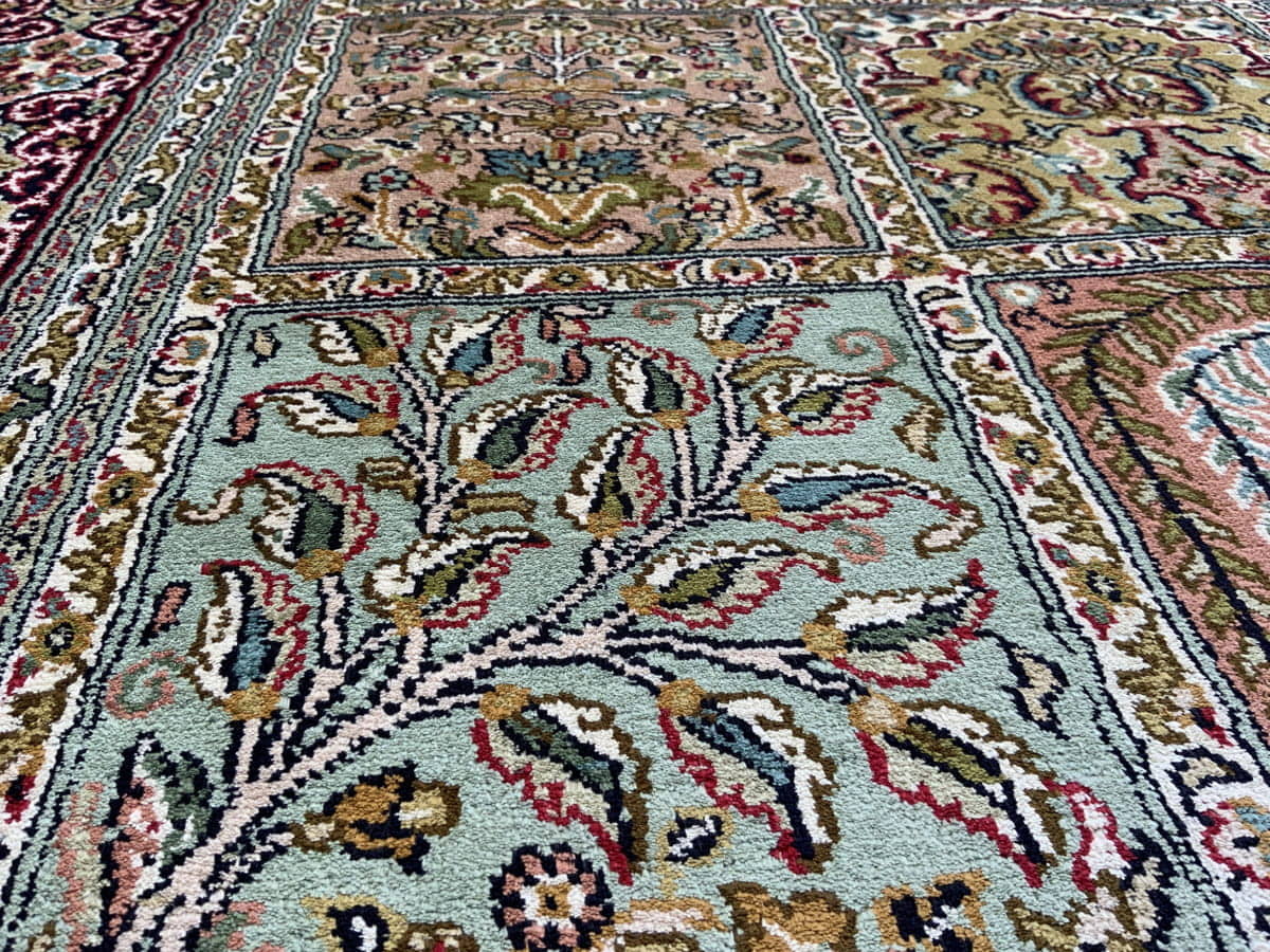 Kashmir pure Silk pile Rug 190x123cm | Rug# 31216