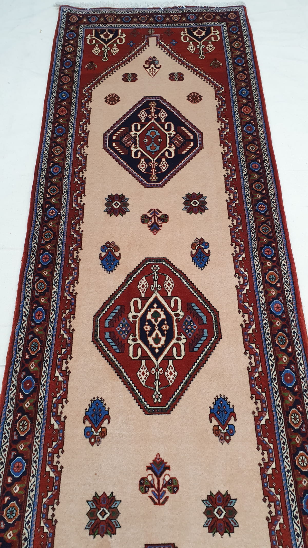Superfine Qashqai Hallrunner 305x82cm | Rug# 6649 APA)