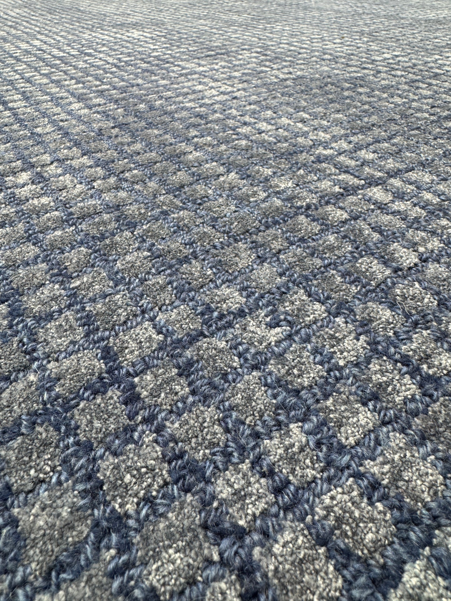Modern Scandi designer rug , wool and Tencel silk pile 250x200cm | Rug# 30952