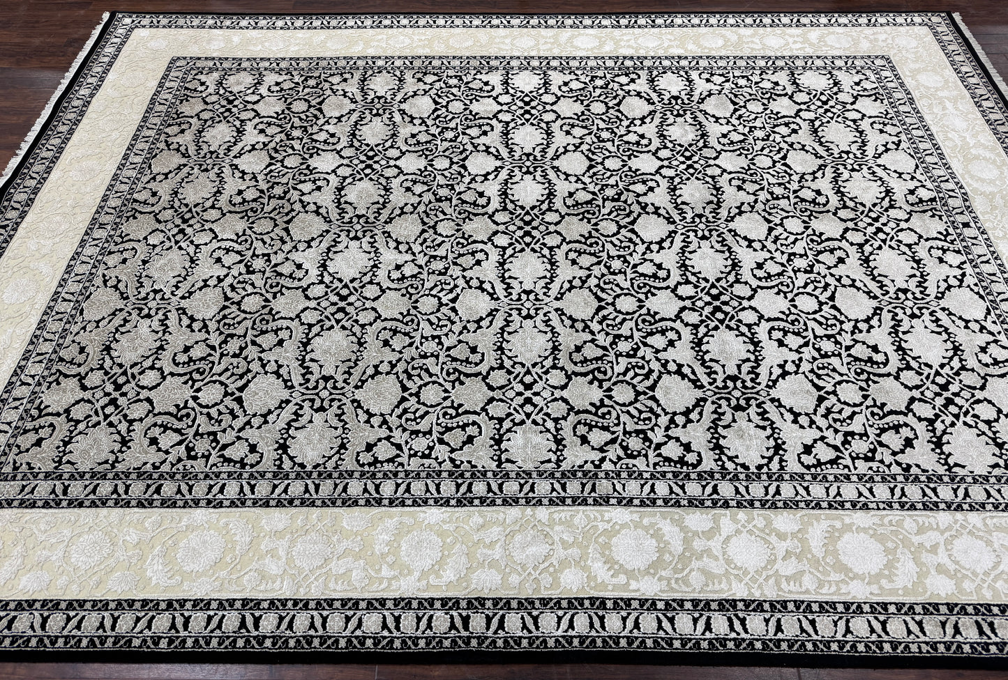 Amritsar Tabriz in all-over Herati design 364x271cm | Rug# 31327