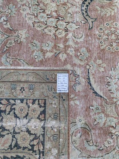 Vintage and distressed Persian Kerman 396x300cm | Rug# 27152