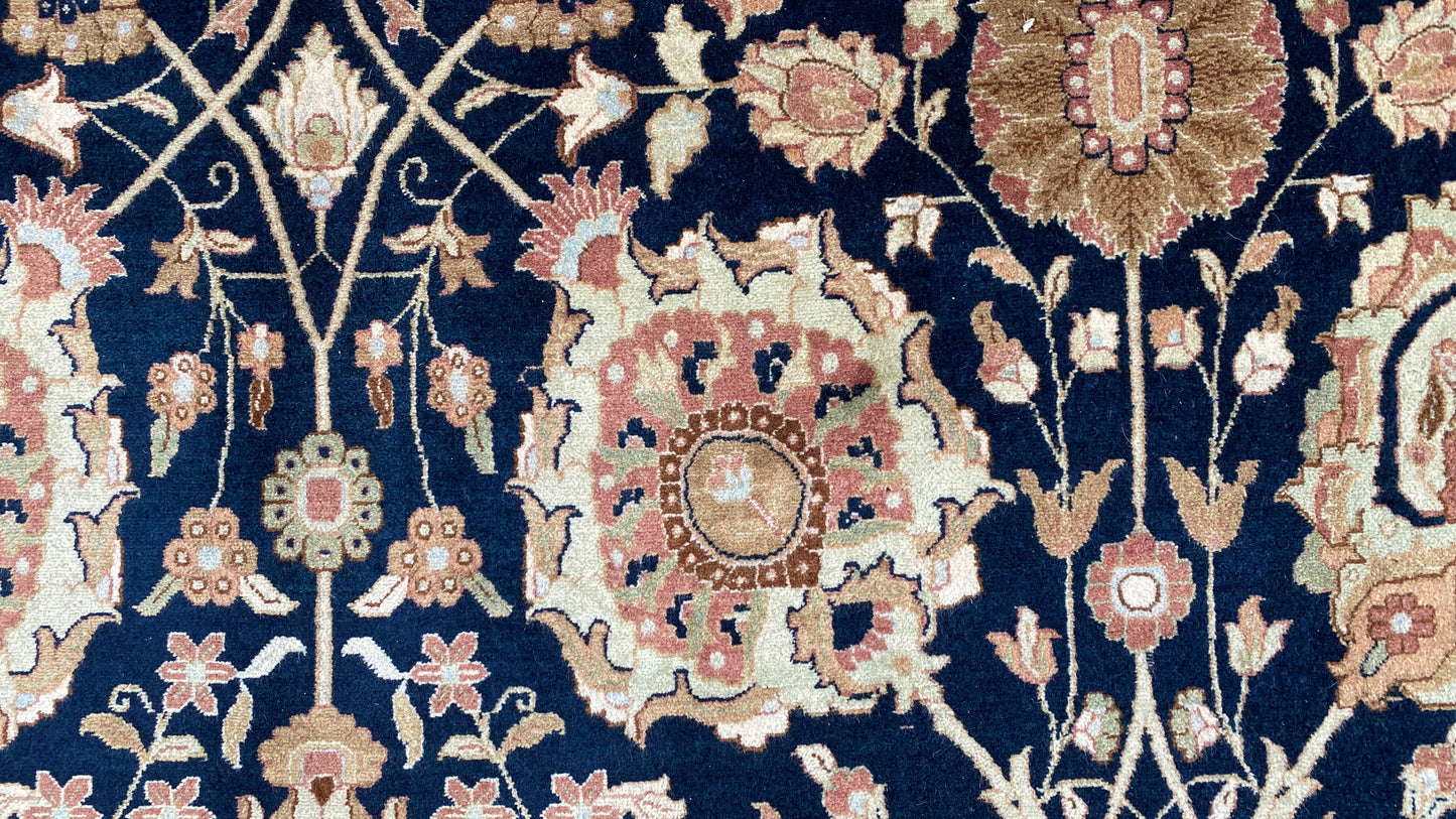 Superfine 19th c Tabriz design, vegetable dyes and fine wool 426x302 cm | Rug# 30018