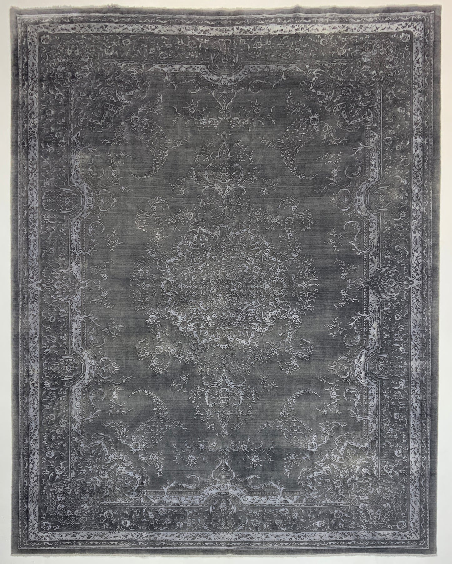 Loom rug woven with fine wool and bamboo silk pile  386x302 cm  | Rug# 10677