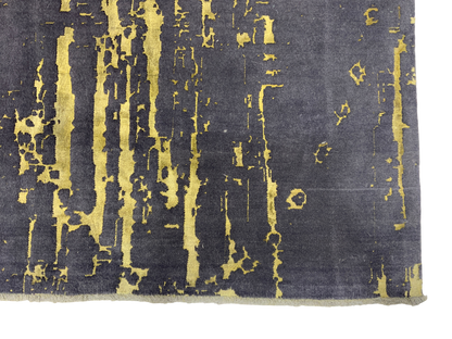 A Jakard-loom rug woven with fine Persian wool and bamboo silk pile  390x298cm | Rug# 10678