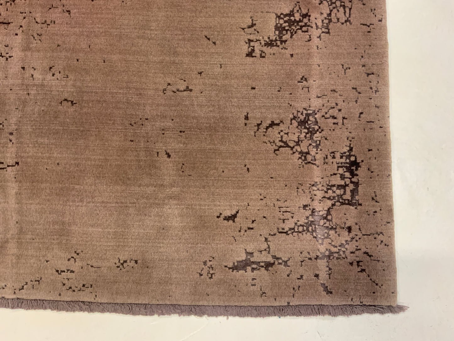 Hand-Loom rug woven with fine wool and bamboo silk pile  294x204cm | Rug# 10648