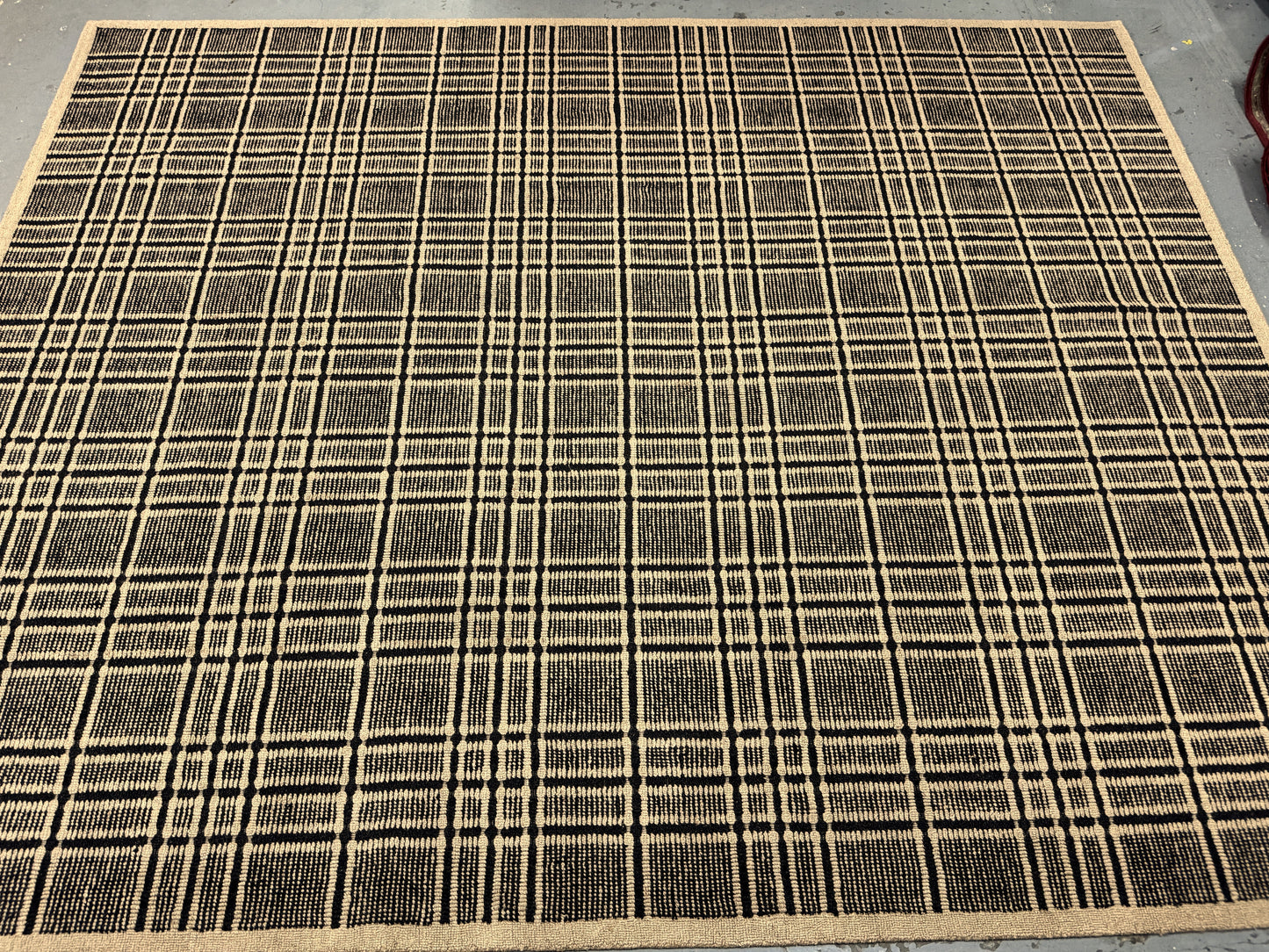 Modern hand-loom rug with  geometric pattern 306x244 cm | Rug# 32016