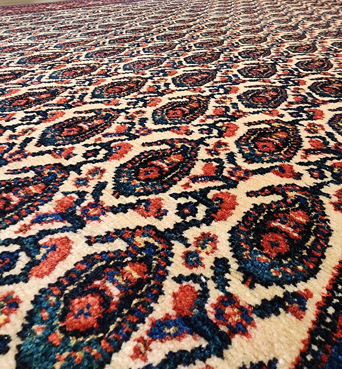 Rare Senneh, Takpood quality, circa 1960, Persia, 199x139 cm | Rug# 17289