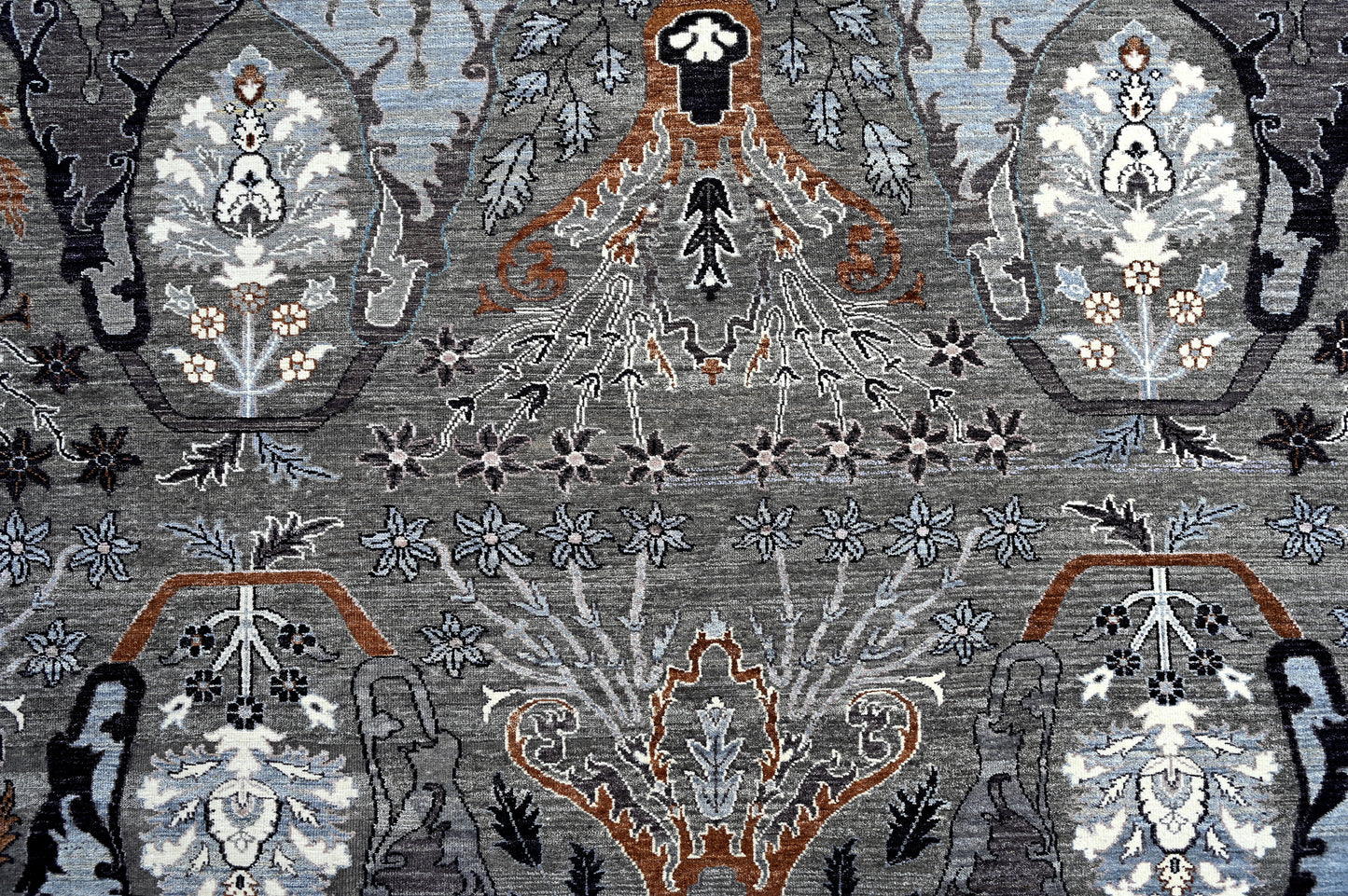 Transitional Garous, 100% handspun Gazi wool pile 202x243cm | Rug# 31998