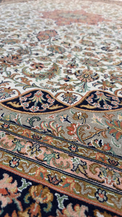 Rug made with 100% silk pile  silk weaving tradition of Kashmir 217×156 cm| Rug# 30665
