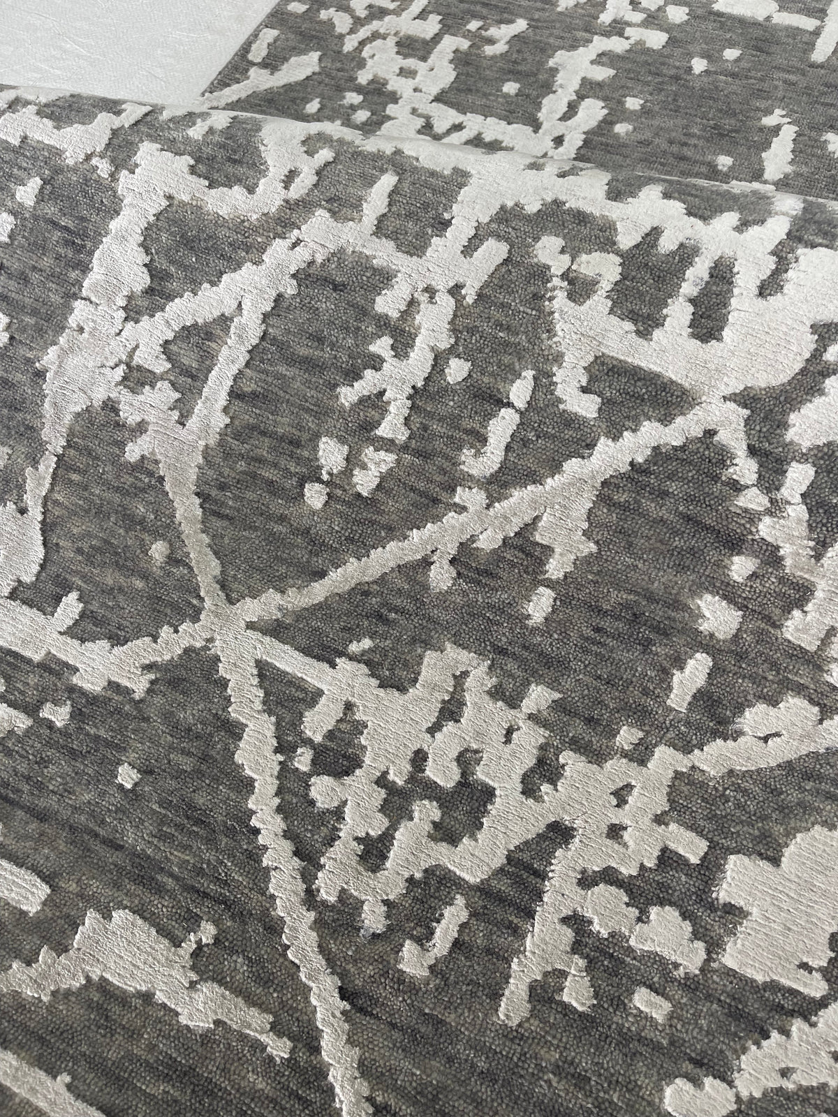 Hand-Knotted Abstract Designer Runner Rug 427x82 cm | Rug# 31450