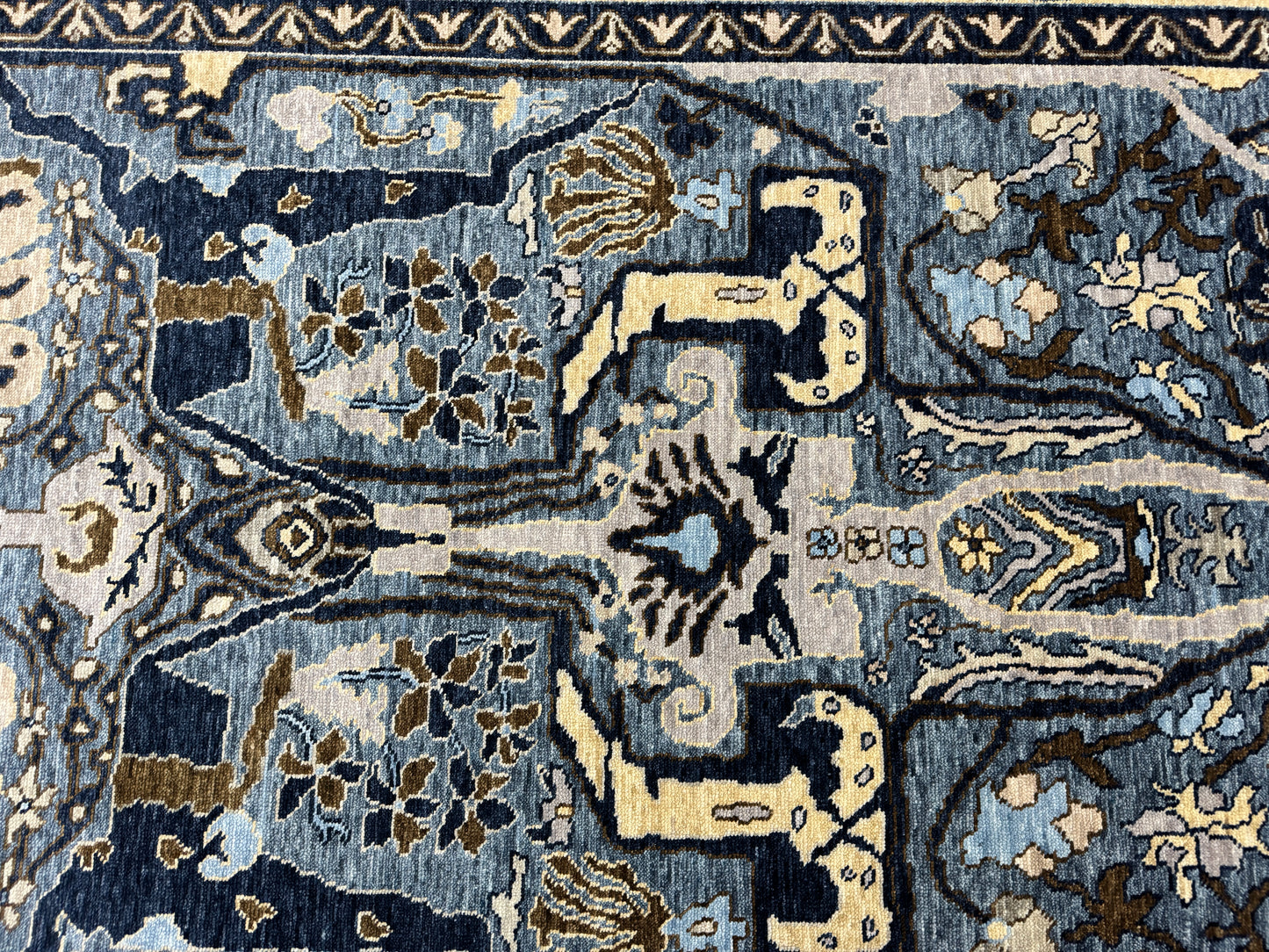 16th-century Agra,16th.c Garous design 373X281cm | Rug# 31714