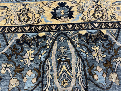 16th-century Agra,16th.c Garous design 373X281cm | Rug# 31714