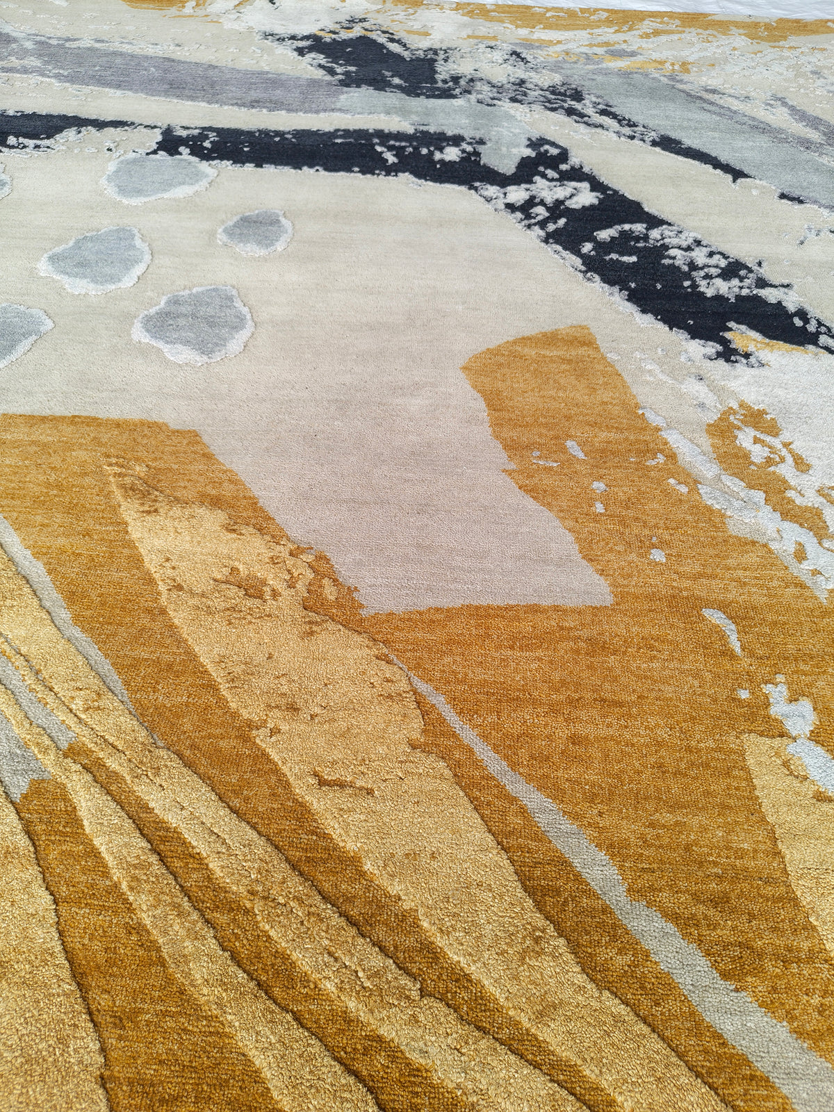 Modern Abstract Designer rug, wool and silk pile,  306x247 cm | Rug# 32223