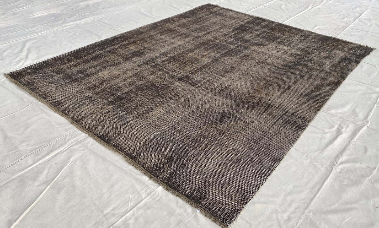 Modern Distressed Rug 299x235cm