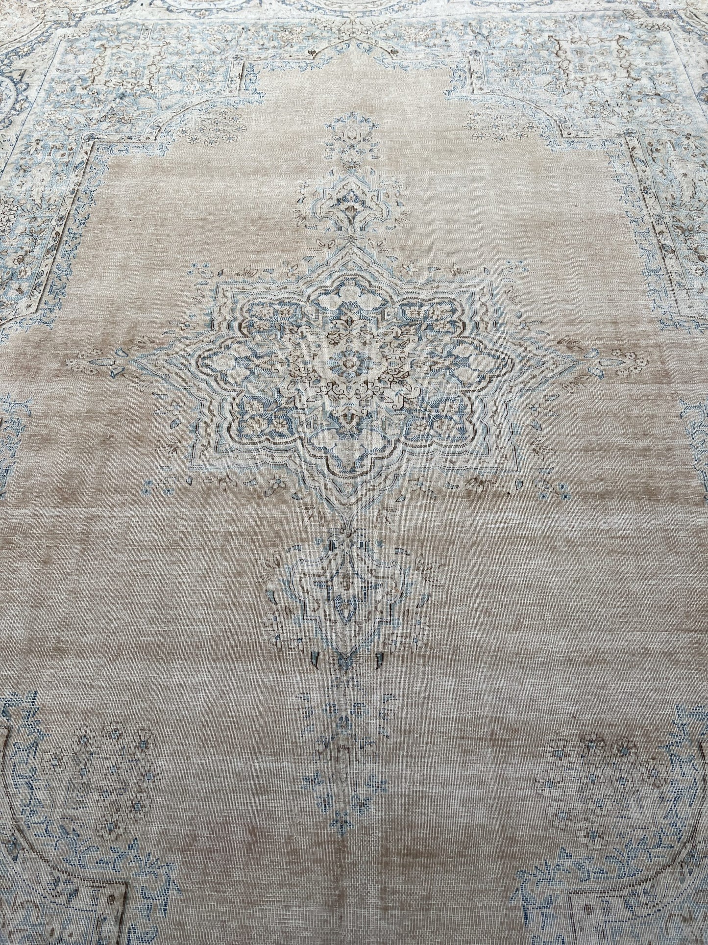 Vintage and Distressed Persian Tabriz rug 398x300cm | Rug# 27135