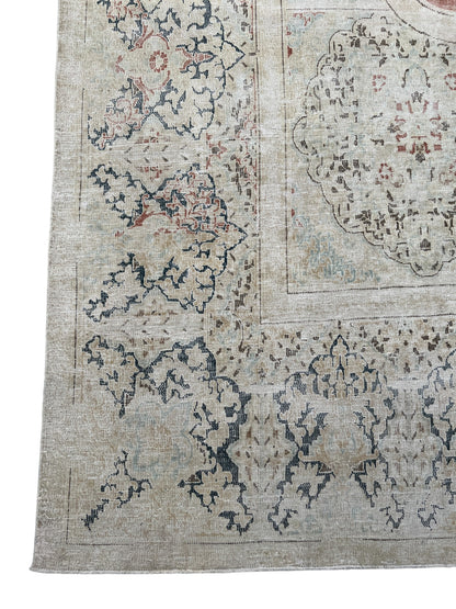 Vintage and Distressed Persian Tabriz rug 425x302cm | Rug# 27139