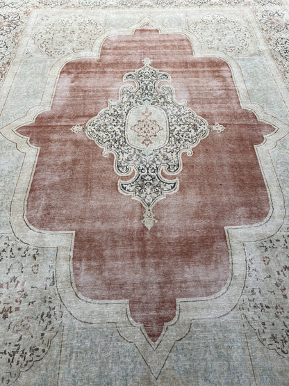 Vintage and Distressed Persian Tabriz rug 425x302cm | Rug# 27139