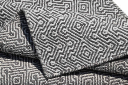Hand-woven modern Kilim 300x80cm | Rug# 31421
