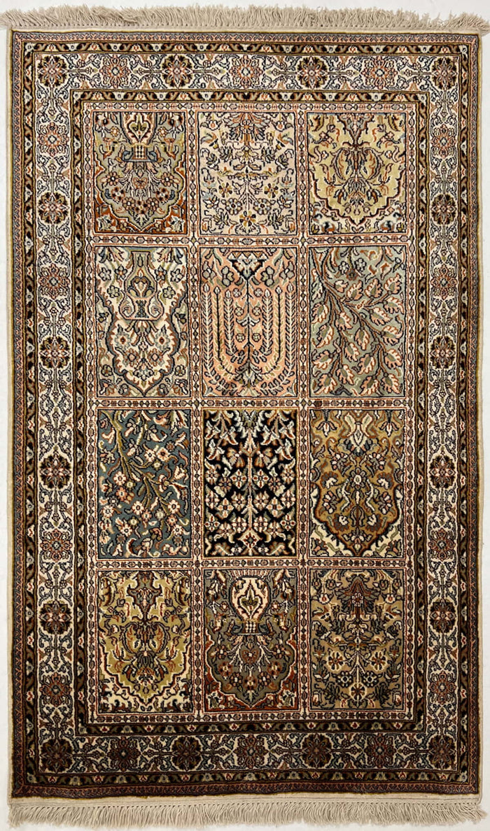 Srinagar Kashmir silk 126x79cm | Rug# 31602