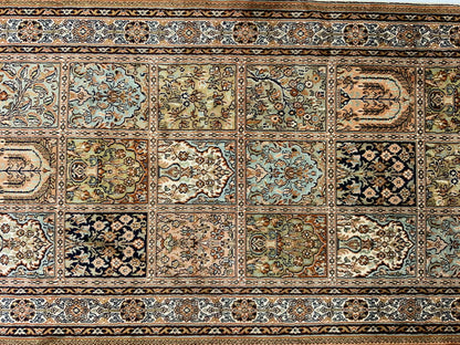 Srinagar Kashmir silk 316x79cm | Rug# 31619