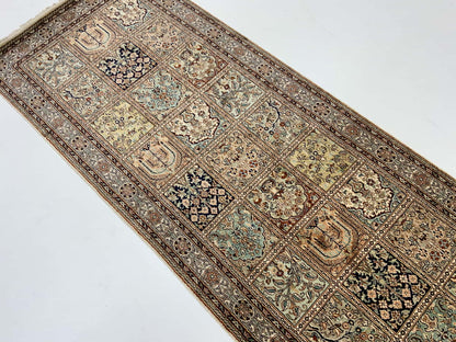 Srinagar Kashmir silk 300x77cm | Rug# 31620