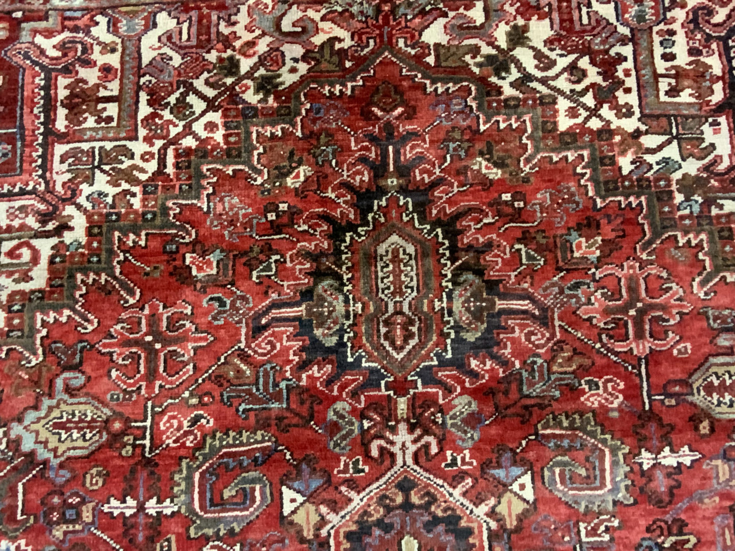 Antique Fine Heriz 354x295cm | Rug# 10324