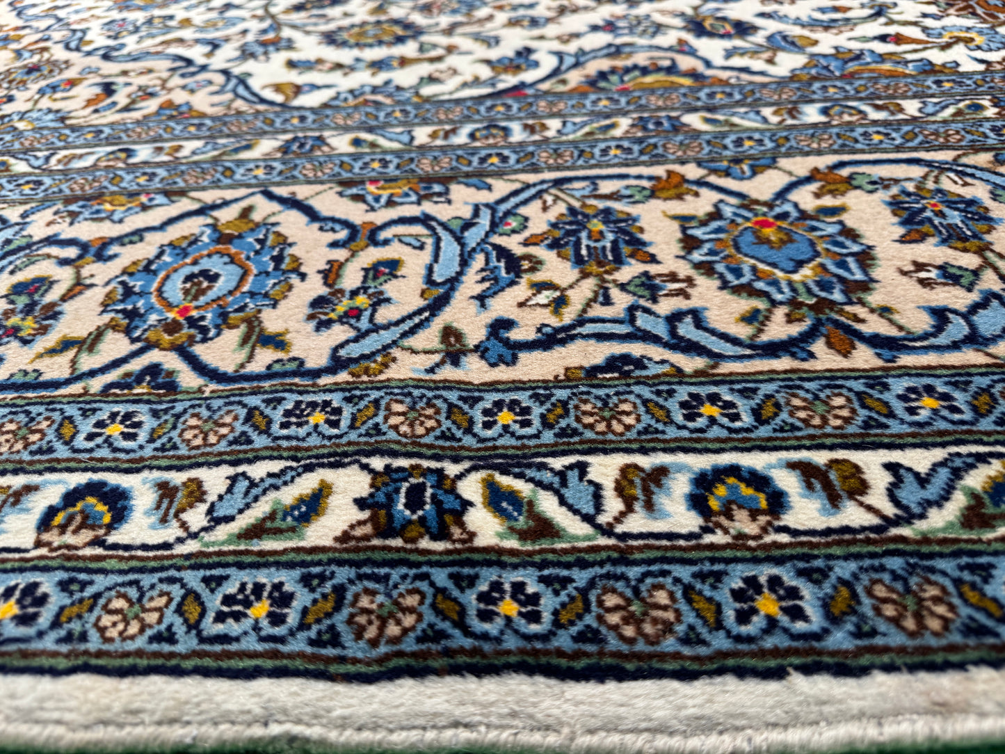 Persian Kashan, circa 1970, Kork wool pile 350x242 cm | Rug#10429