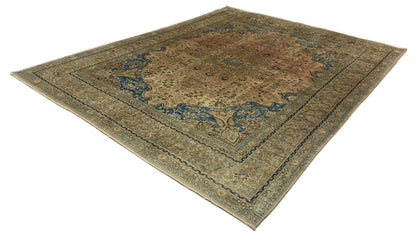Vintage-Distressed and overdue Persian rug, wool pile, low pile 375x294cm | Rug# 10640A