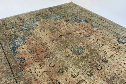 Vintage-Distressed and overdue Persian rug, wool pile, low pile 375x294cm | Rug# 10640A