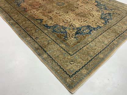 Vintage-Distressed and overdue Persian rug, wool pile, low pile 375x294cm | Rug# 10640A