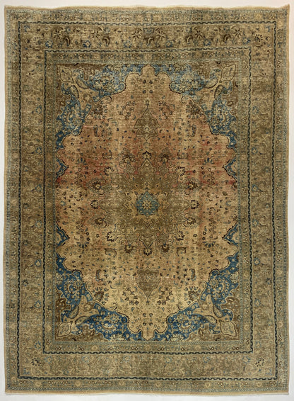 Vintage-Distressed and overdue Persian rug, wool pile, low pile 375x294cm | Rug# 10640A