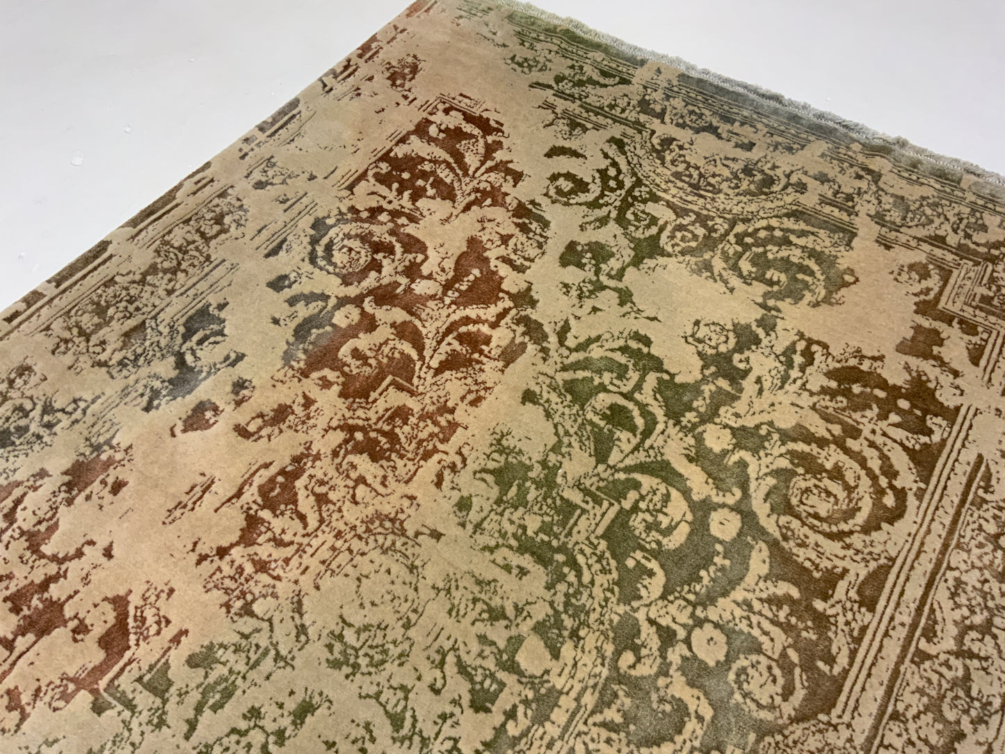 Hand-woven fine wool and bamboo silk pile  Transitional rug 280x178cm  | Rug# 10651