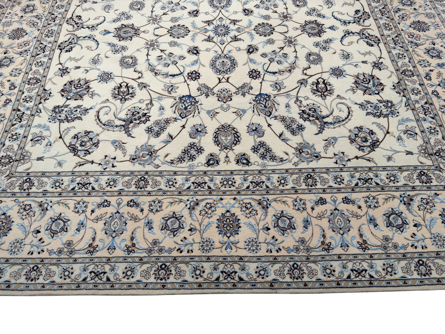 Superfine Nain 6LA, Persia 260x257cm | Rug# 11005