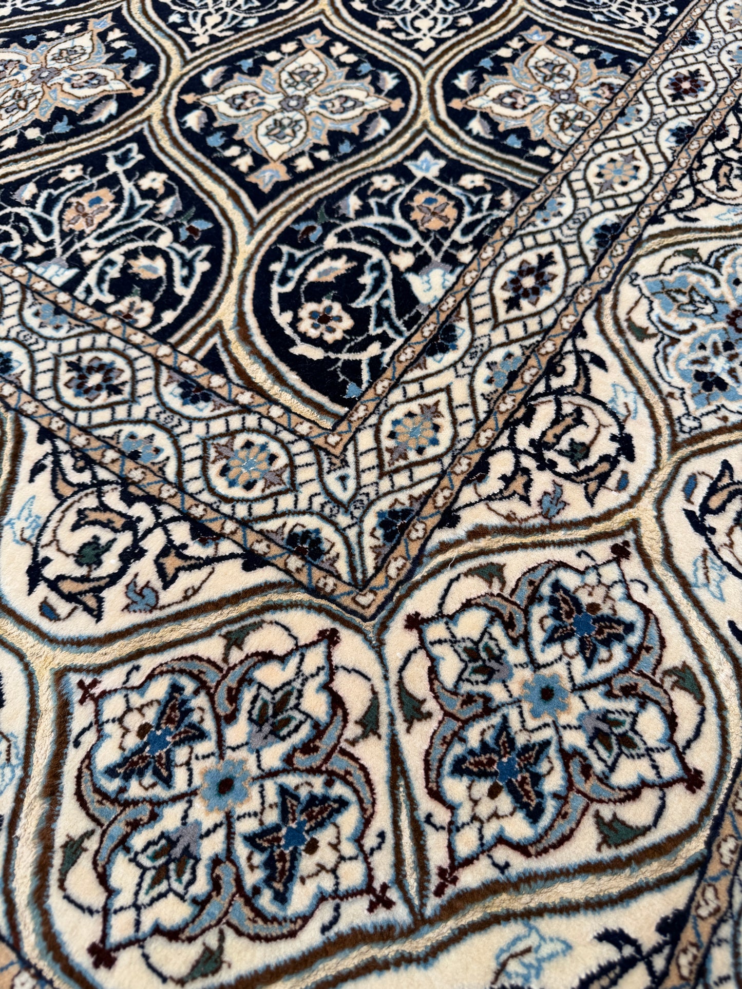 Persian Nain 6LA, silk inlay, Persia 300x203cm | Rug# 11007