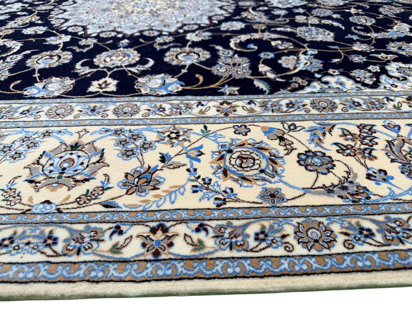 Superfine 6LA Nain, Persia, 310x208cm | Rug# 11009|