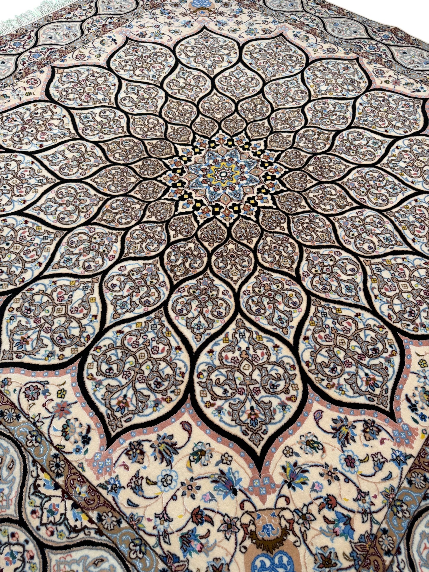 Persian Nain 6LA, silk inlay, Mandela Dome design,  Persia 212X210cm | Rug# 11010