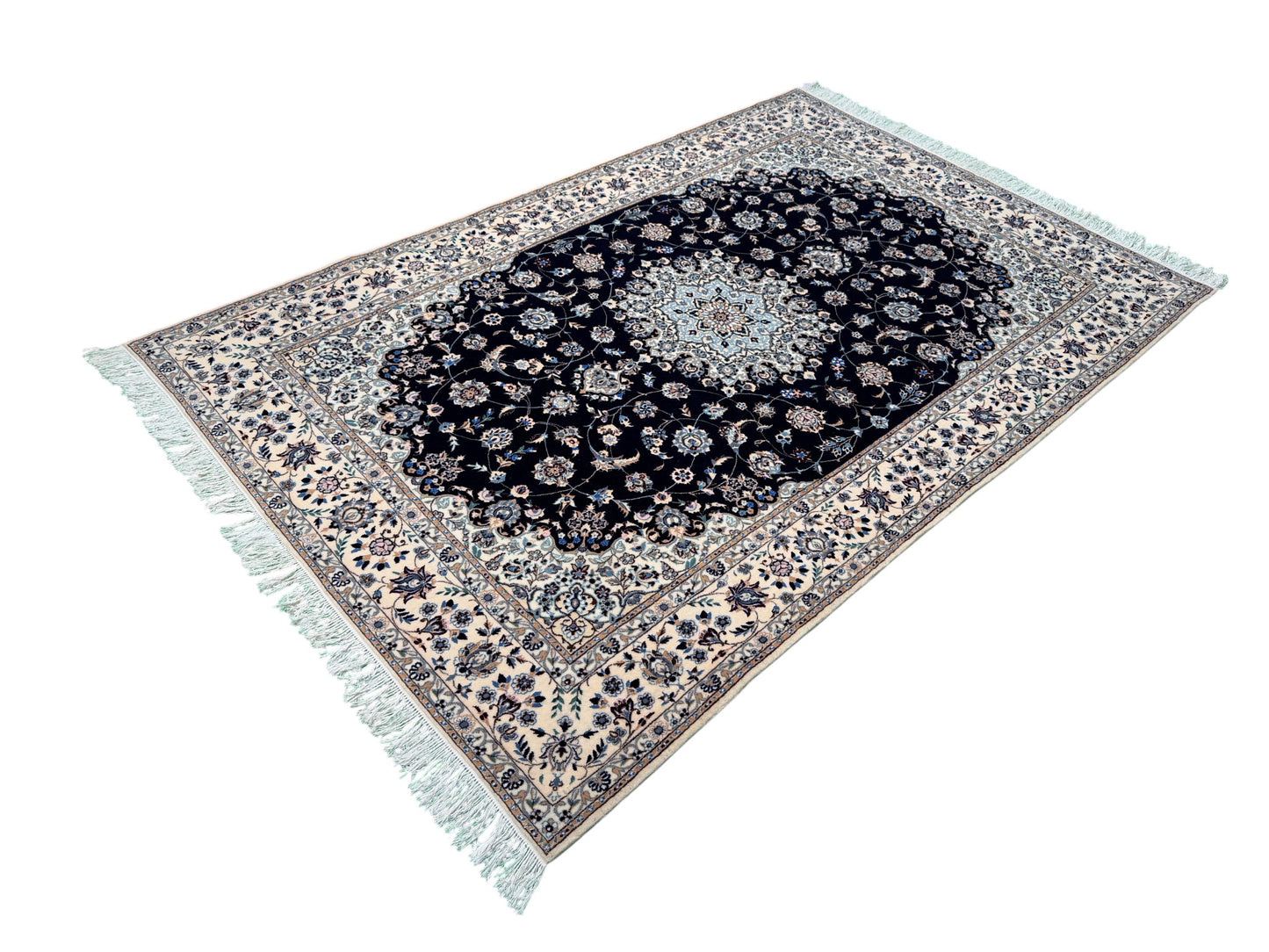 Nain 6LA in Dome design, c.1990, Persia,  240x158cm | Rug# 11011