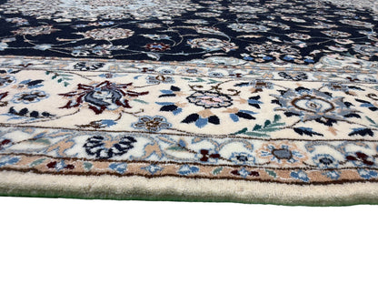 Nain 6LA in Dome design, c.1990, Persia,  240x158cm | Rug# 11011