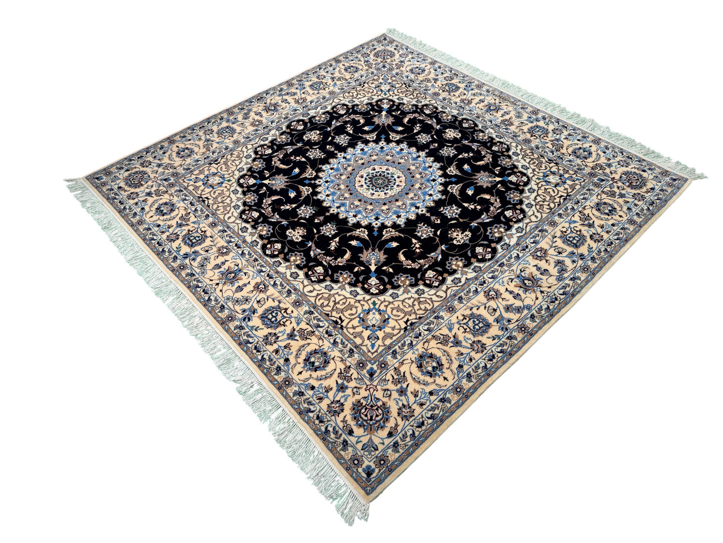 Nain 6LA in Safavid floral design, c.1990, Persia,  171x172cm | Rug# 11013